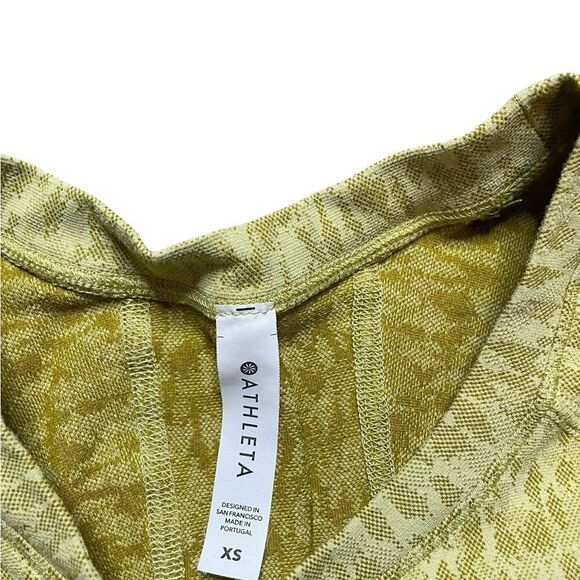 ATHLETA Momentum Allure Seamless Leopard Short Sleeve Tee Green Size XS - Picture 5 of 6